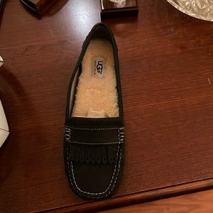 UGG Lonna Womens shoes size 8.5 New in the box